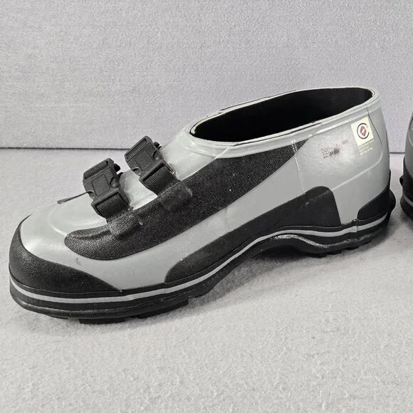 New Skellerup Quatro Safety 2 Buckel Moulded Sole Overshoe, Size 11, Blk/Gray